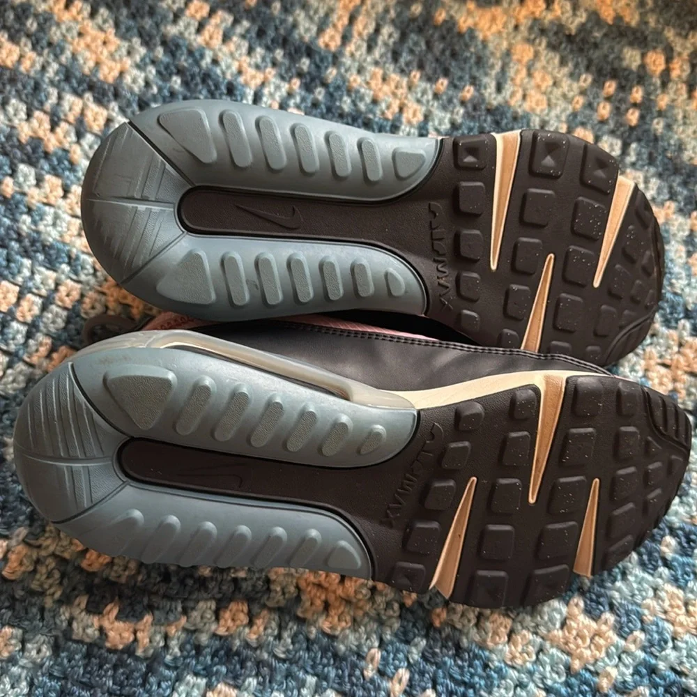 Women’s Nike Air Max 2090 Sneakers - Picture 5 of 8